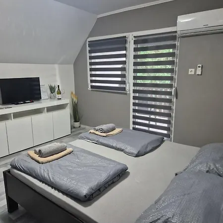 Varhegy Apartment